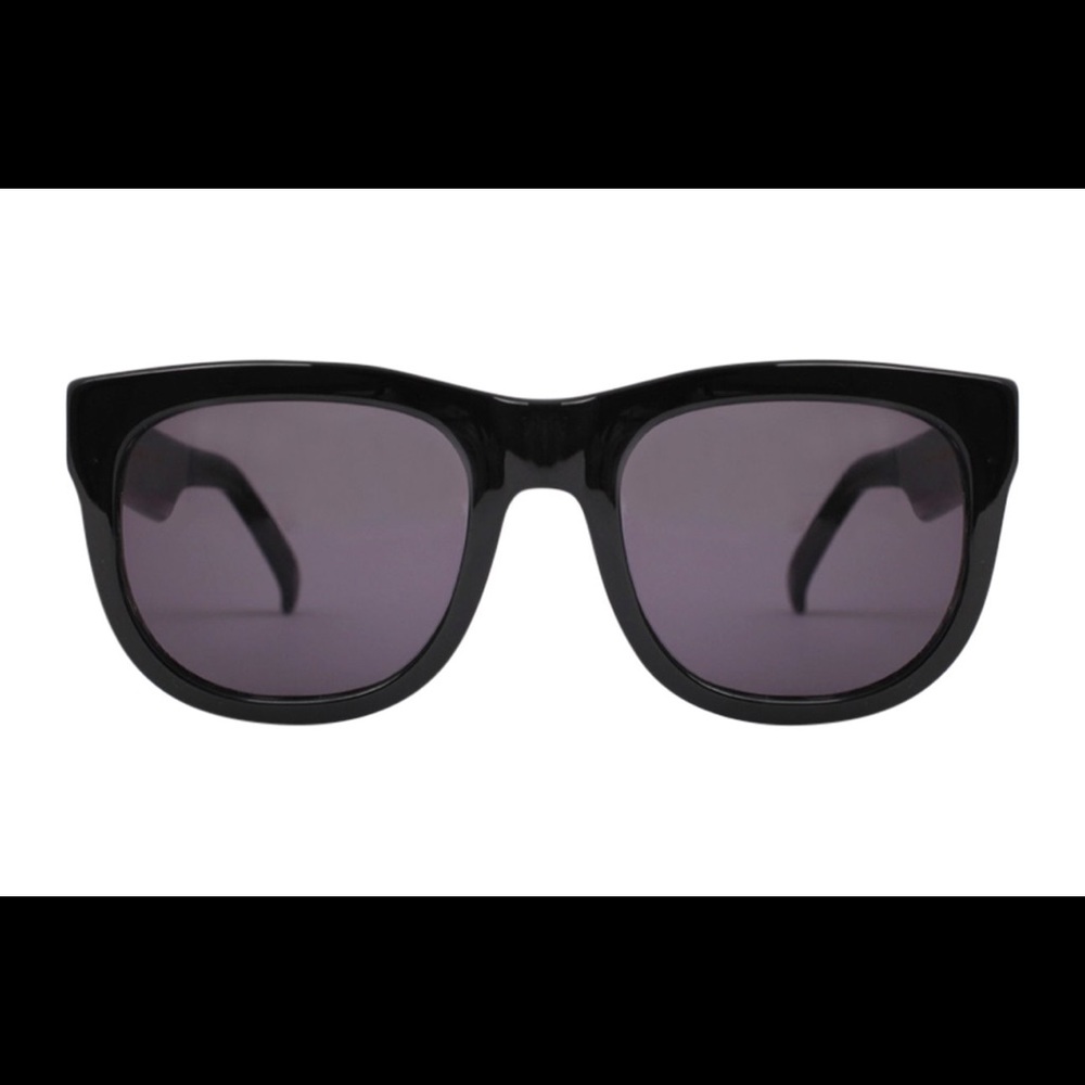Muzik Black Sunglasses